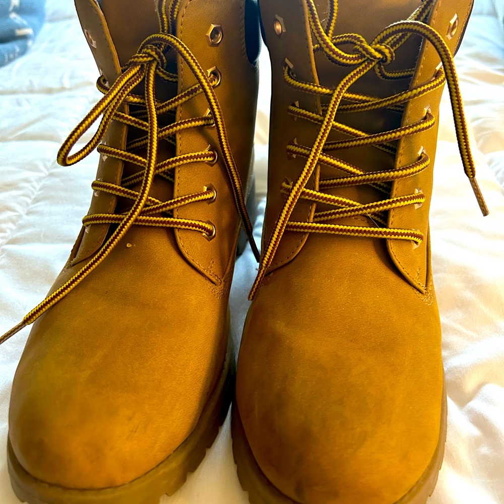 Work boot women’s manmade materials sz9
